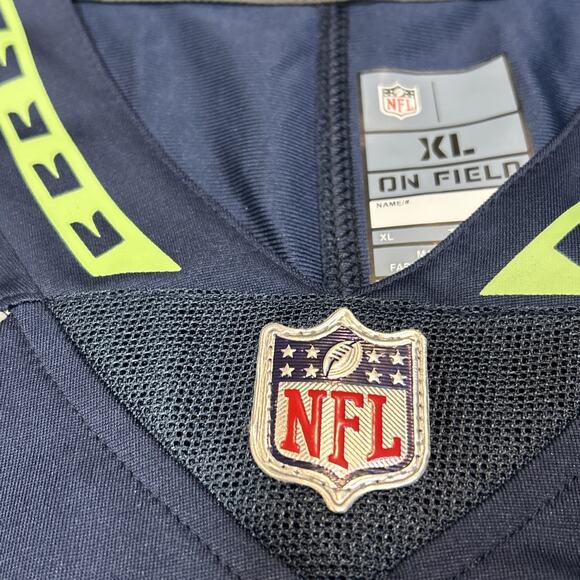 Seattle Seahawks Mens Jersey Size XL Extra Large Russell Wilson NFL Football - Picture 8 of 16